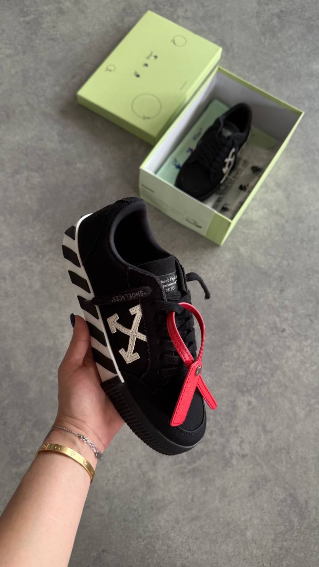 Off-White  Canvas Low-Top “Black”