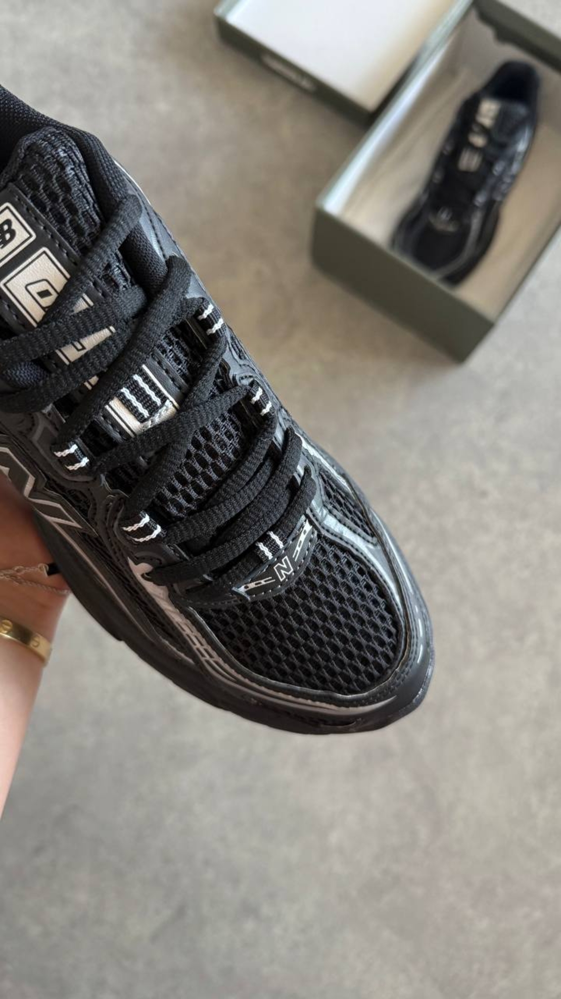 New Balance 740 “Black Silver”