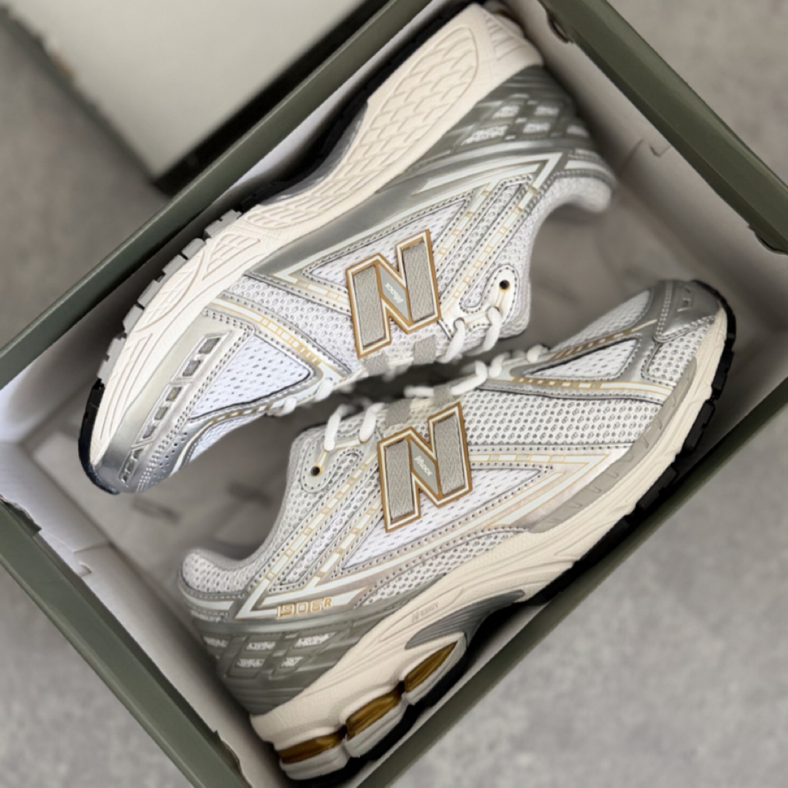 New Balance 1906R 