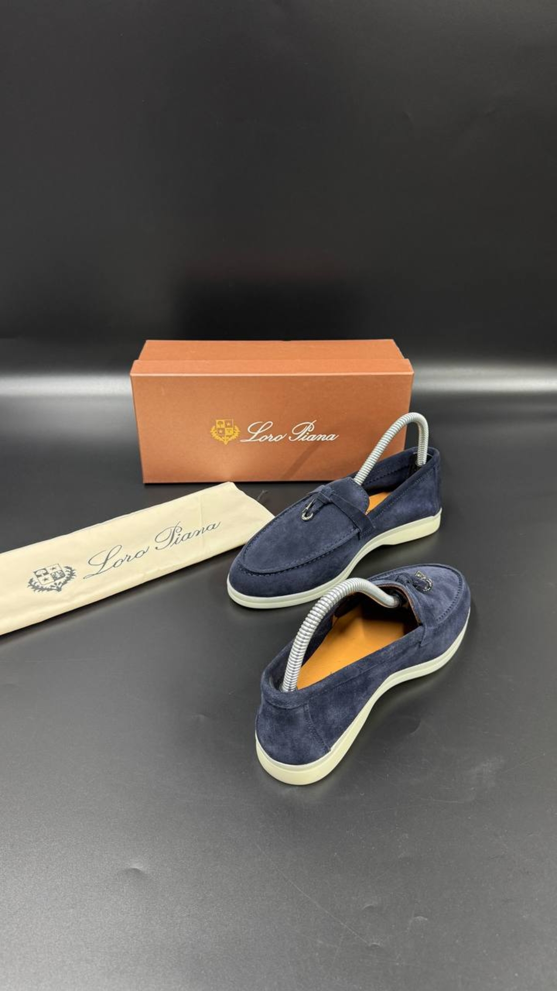 Loro Piana 4