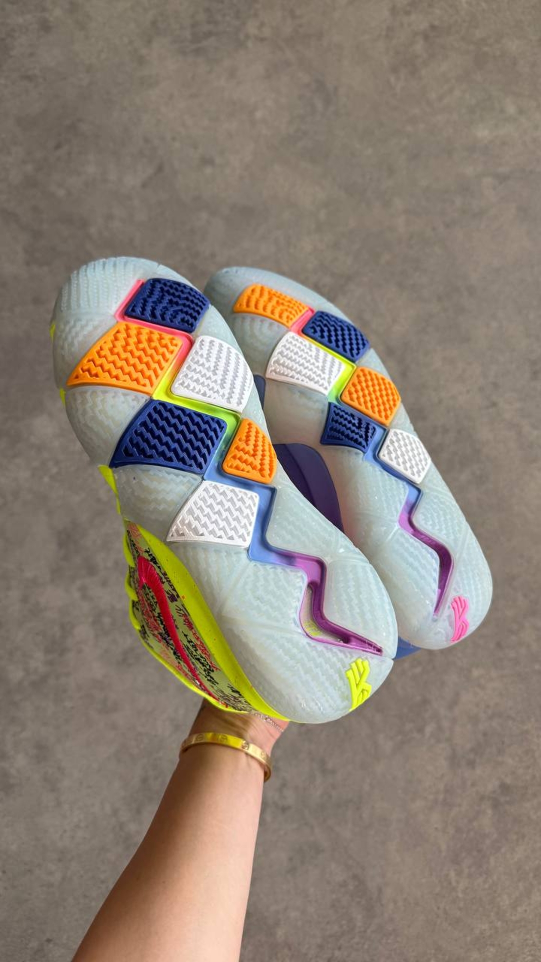 Nike Kyrie 4 “Confetti”
