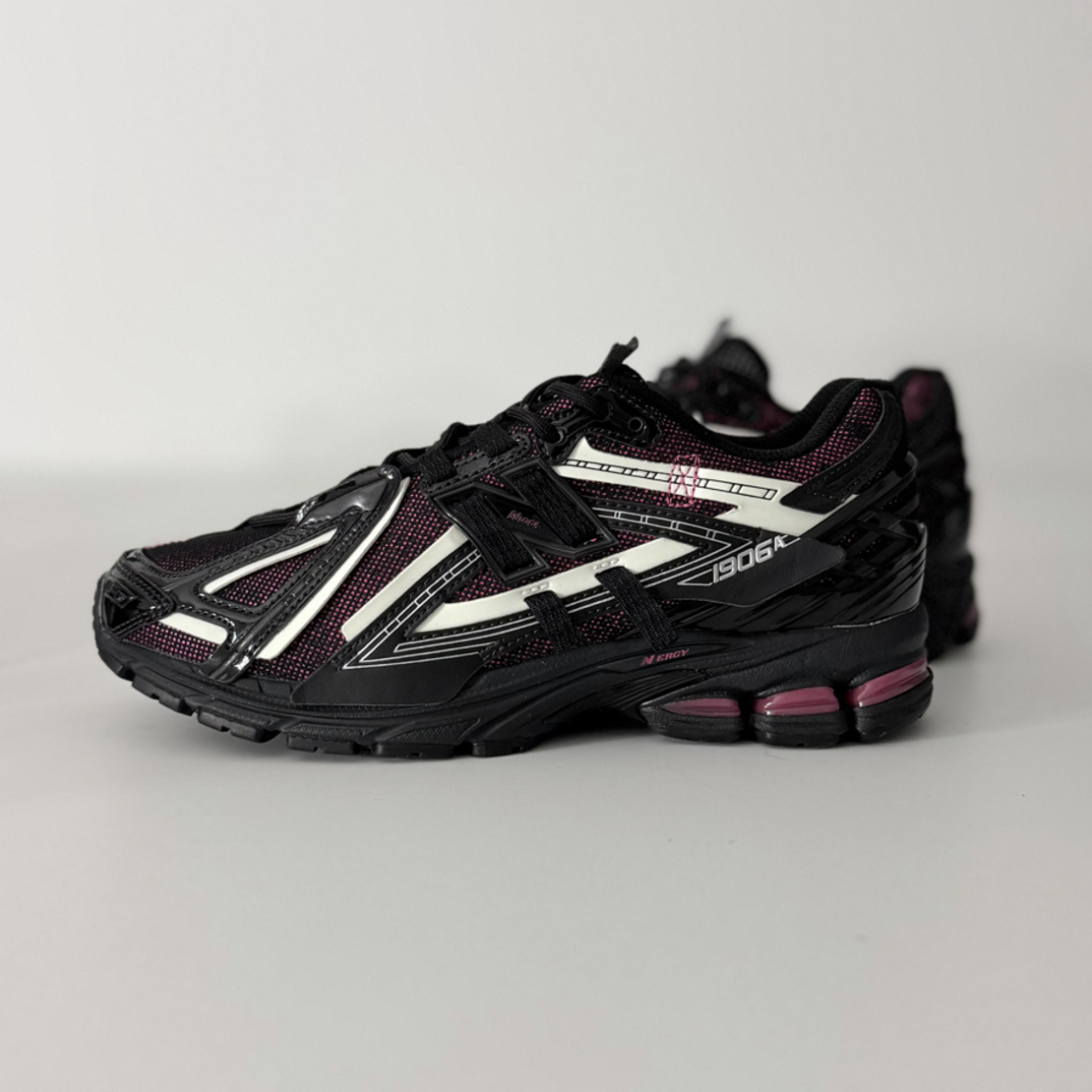 New Balance 1906A Black Dragon Berry