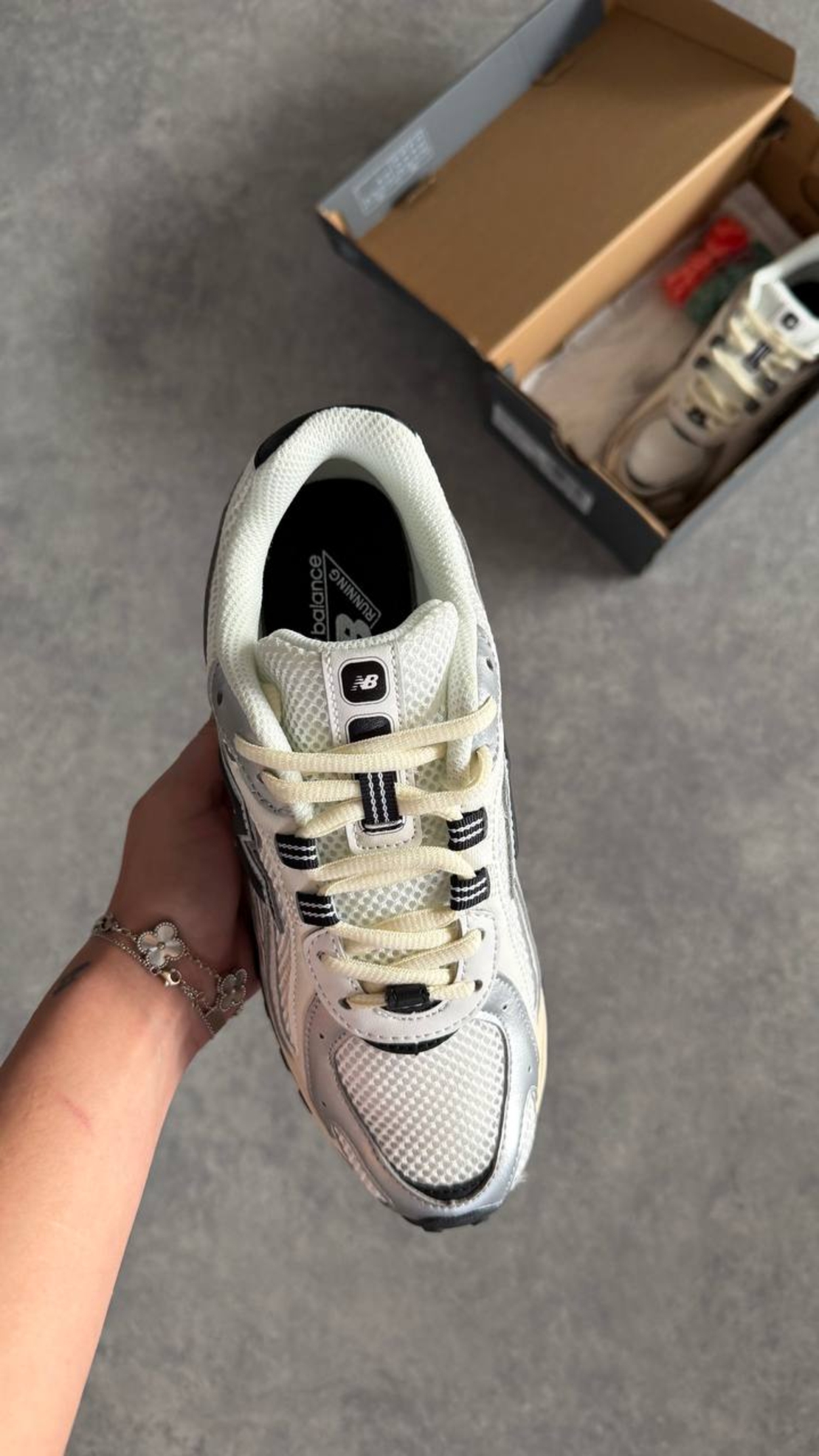 New Balance 204L “Silver Metallic”