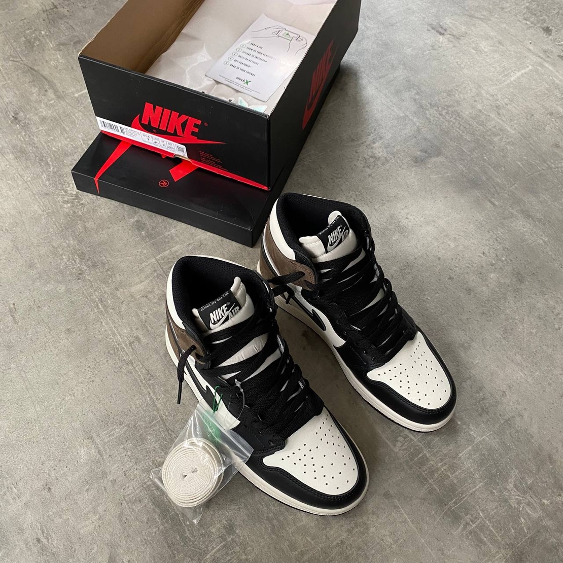 Air Jordan 1 Dark Mocha Suede