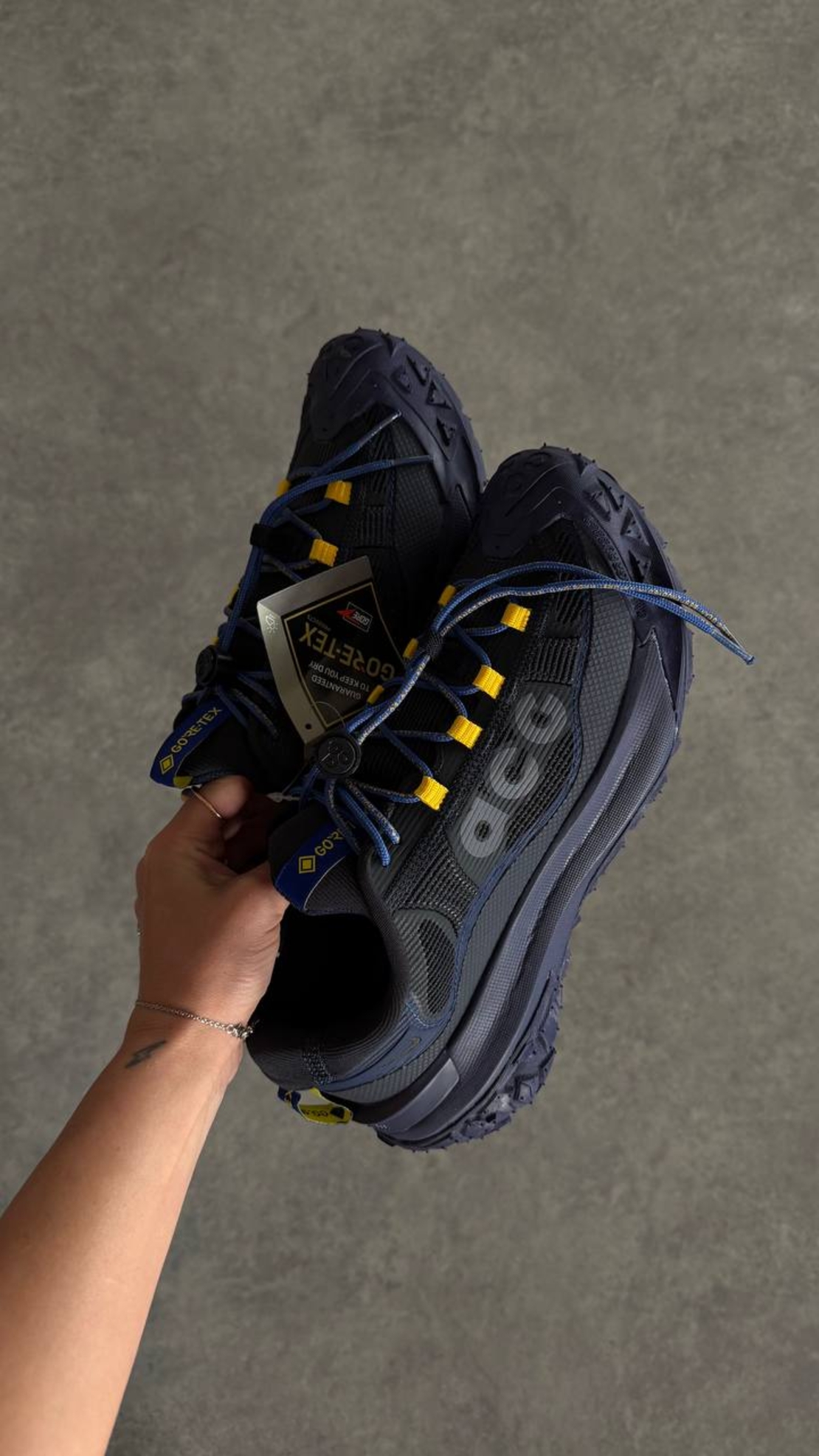 ACG MOUNTAIN FLY 2 LOW “Gore-Tex Dark Navy”