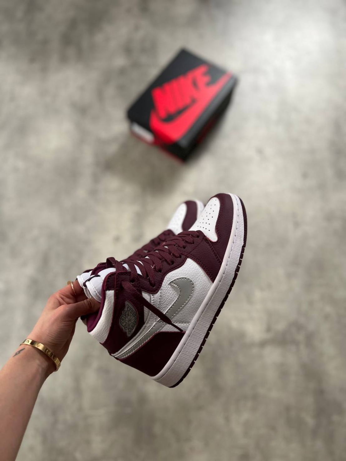 Air Jordan 1 OG BORDEAUX