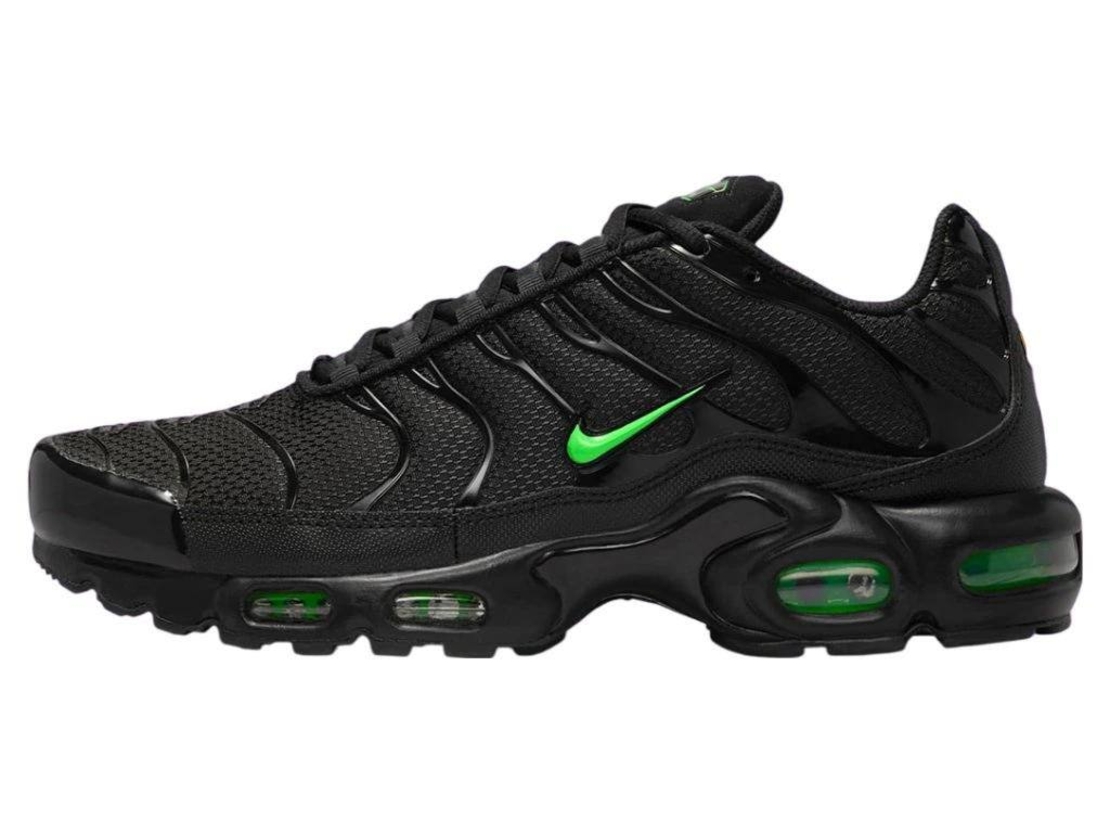 Nike Air Max Plus Tn “Black Green Strike”