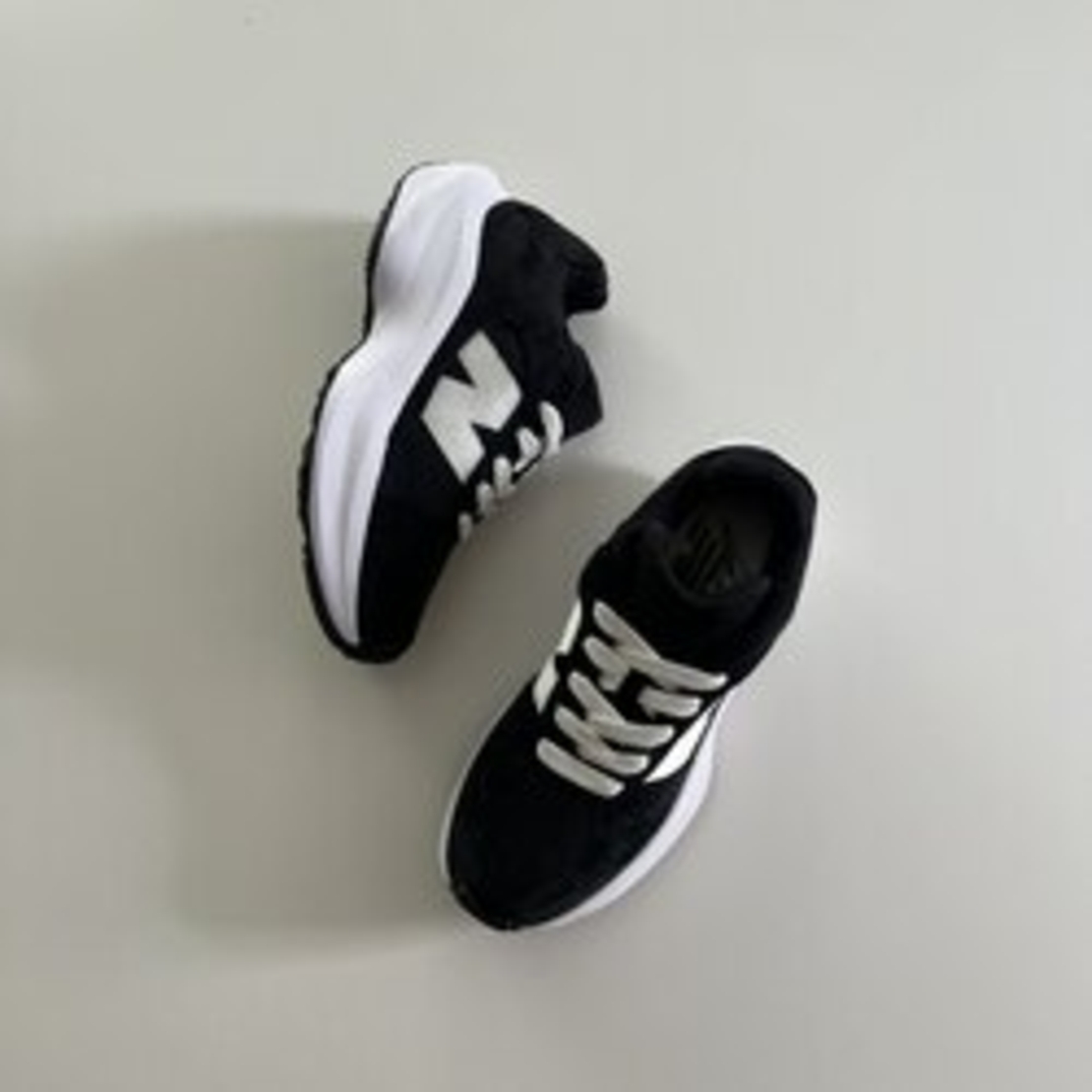 New Balance Wrpd Runner “Black & White”