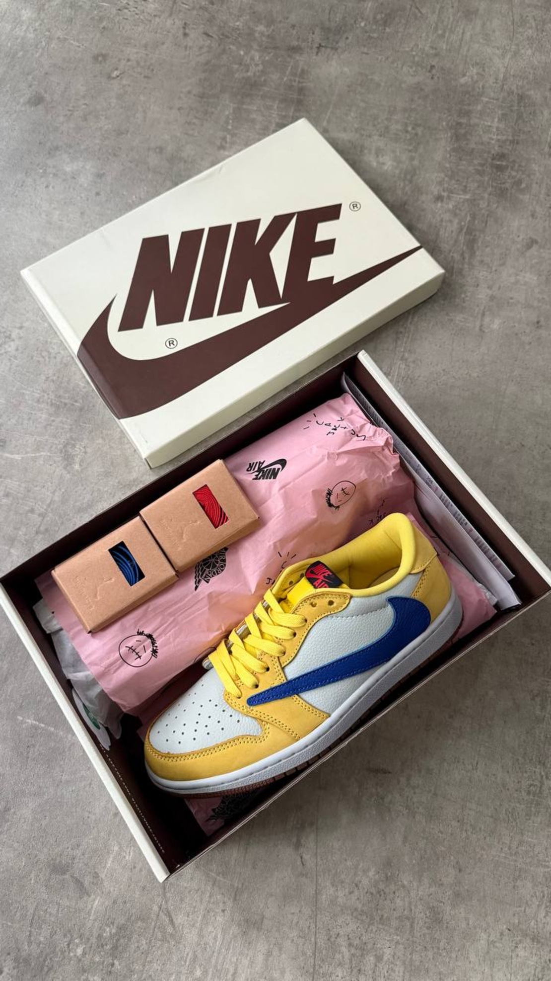 Air Jordan 1 Low Travis Scott “Canary”