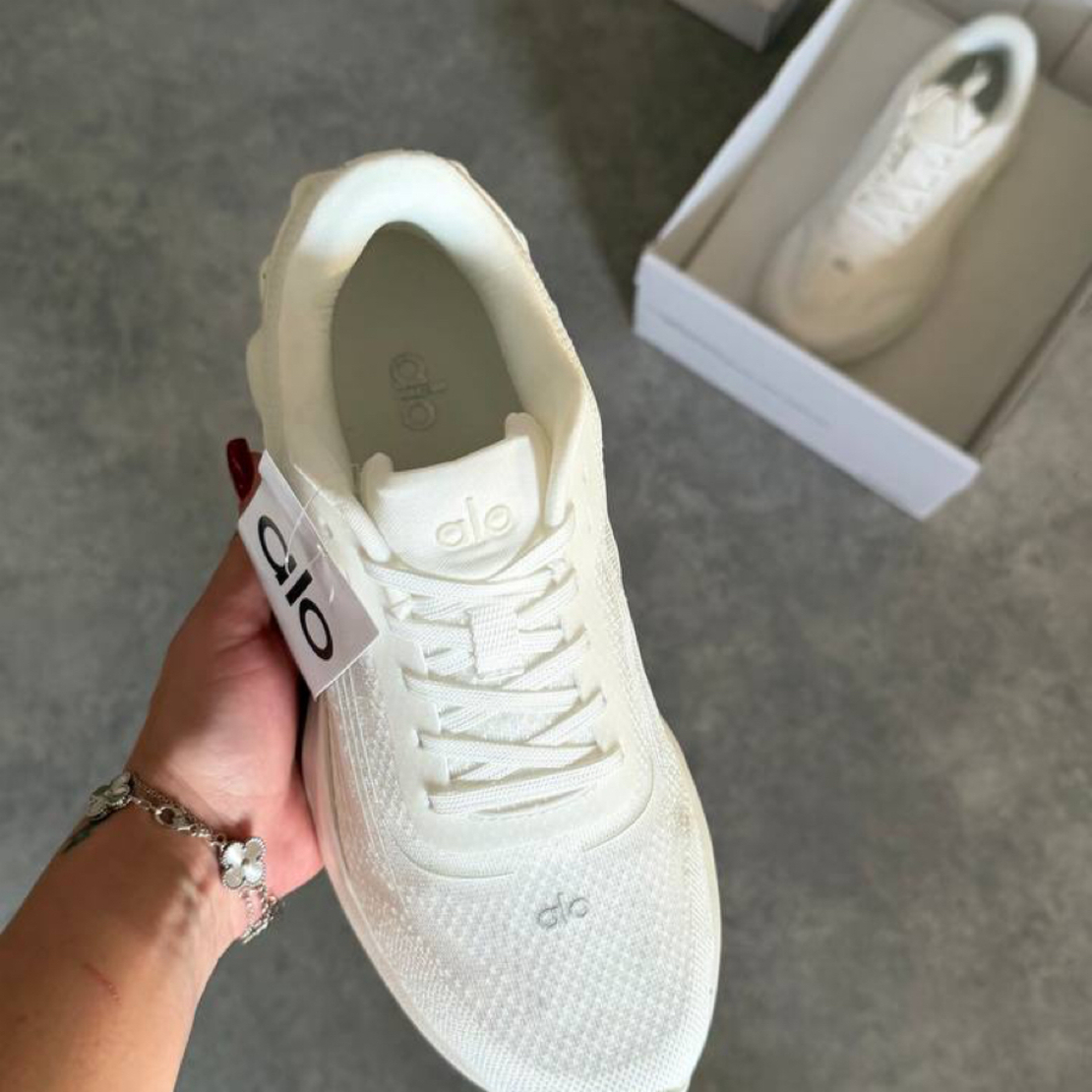 Alo Runner “White”