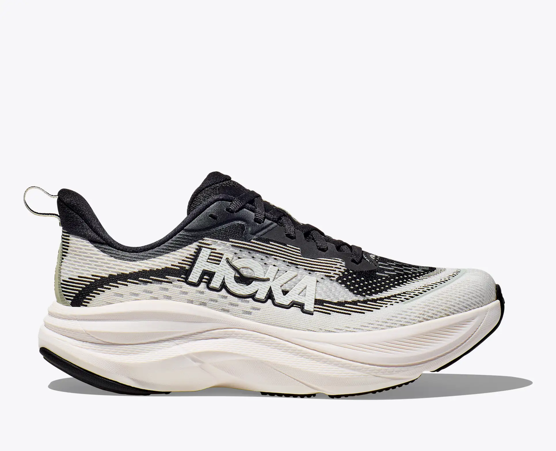 Hoka Skyflow in Black-White