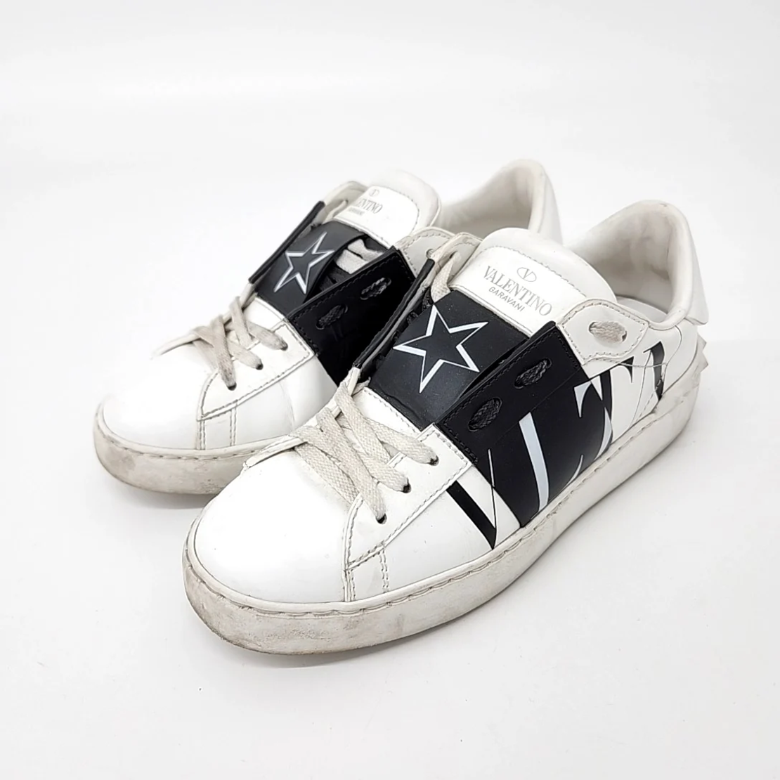 Valentino Garavani Open Star – Black/White