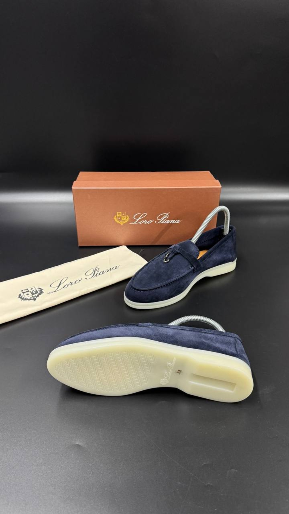 Loro Piana 4