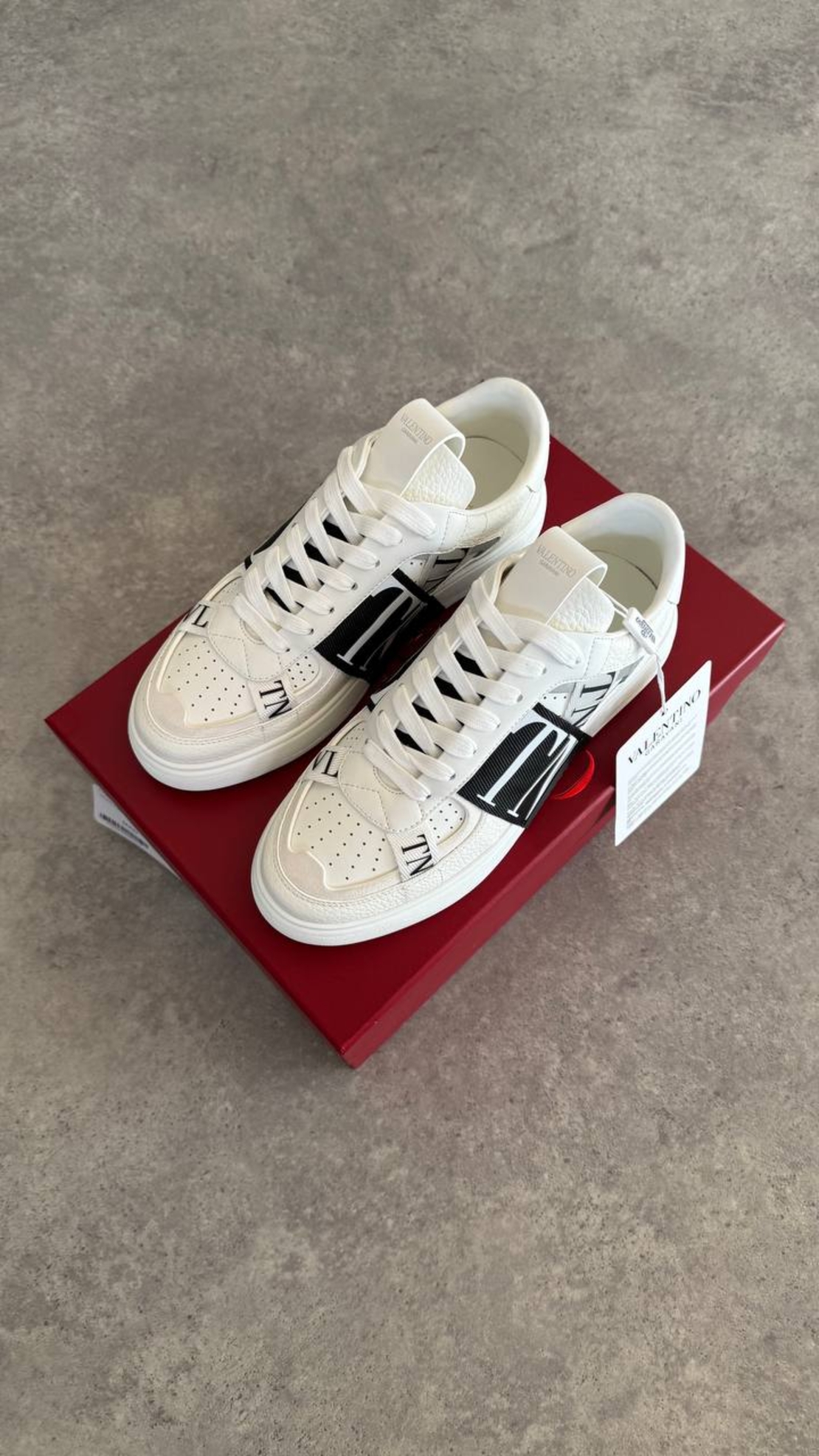 Valentino Garavani VL7N Signature Sneaker