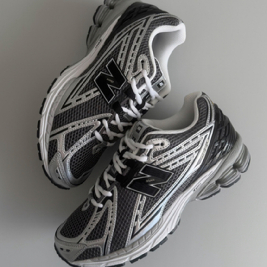 New Balance 1906R Silver Metallic