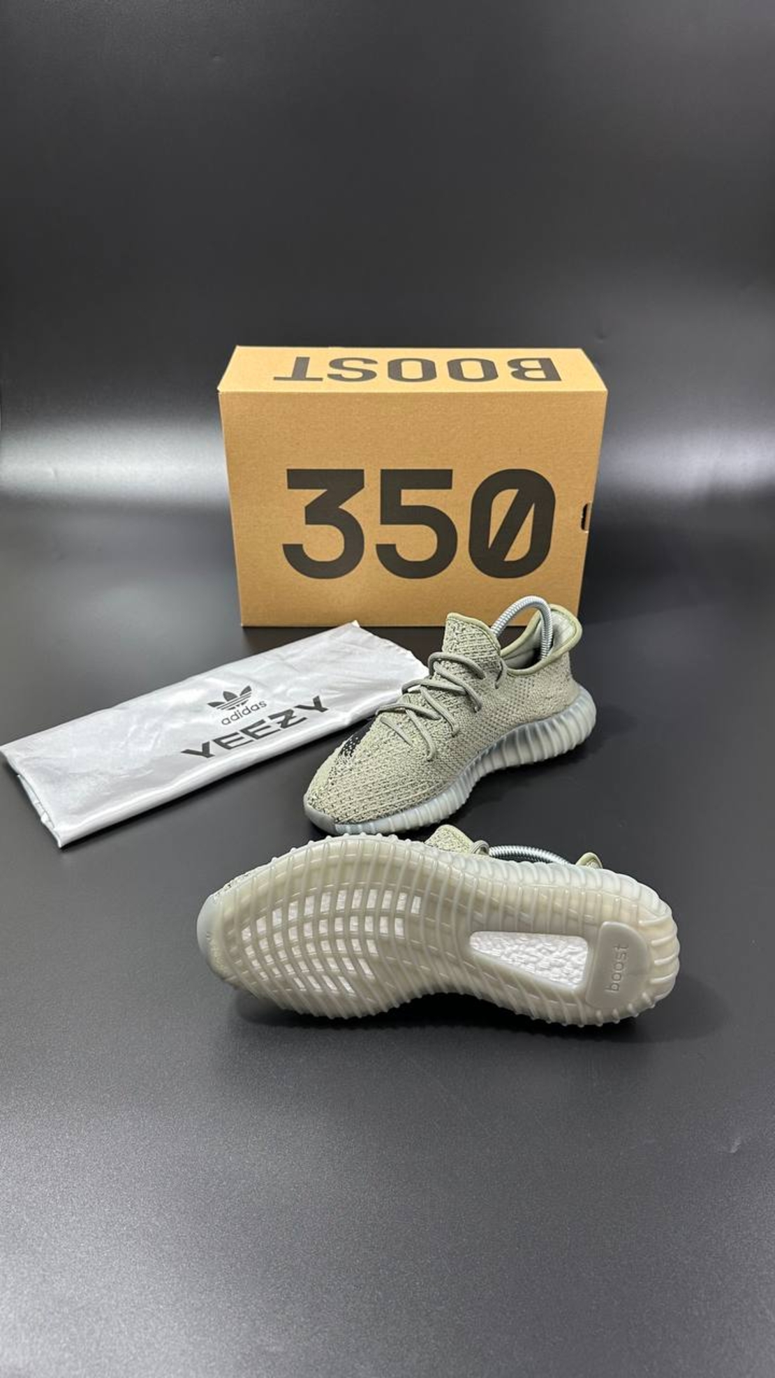 Adidas Yeezy Boost 350 V2 