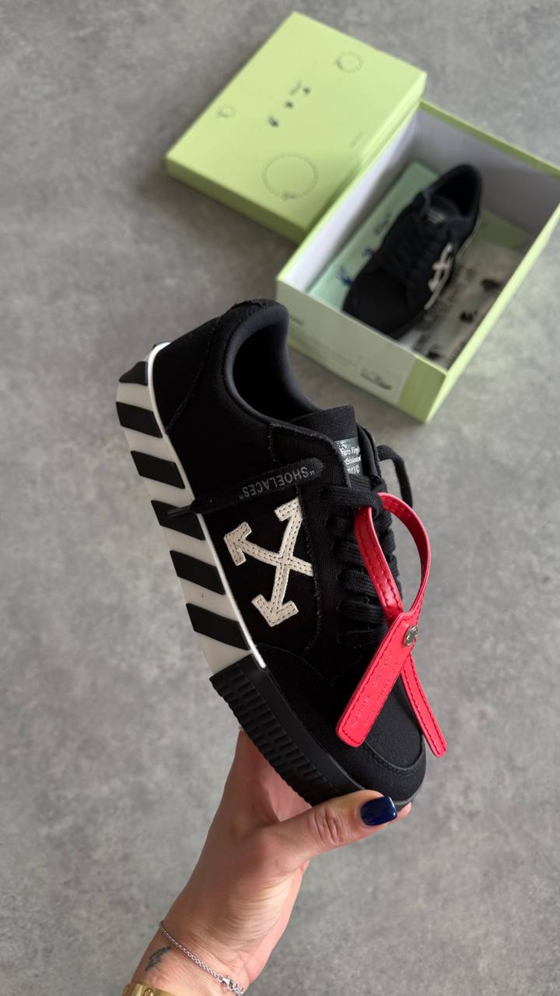 Off-White  Canvas Low-Top “Black”