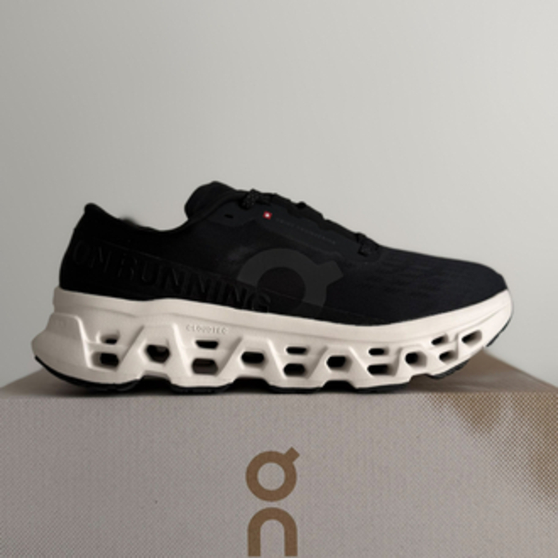 On Running Cloudsurfer "Black White"