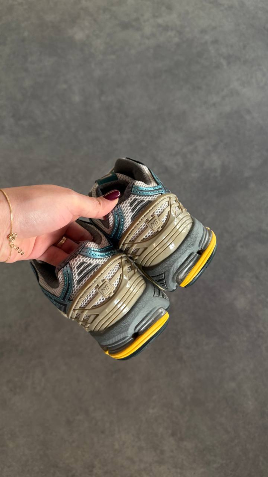 New Balance 1906R 