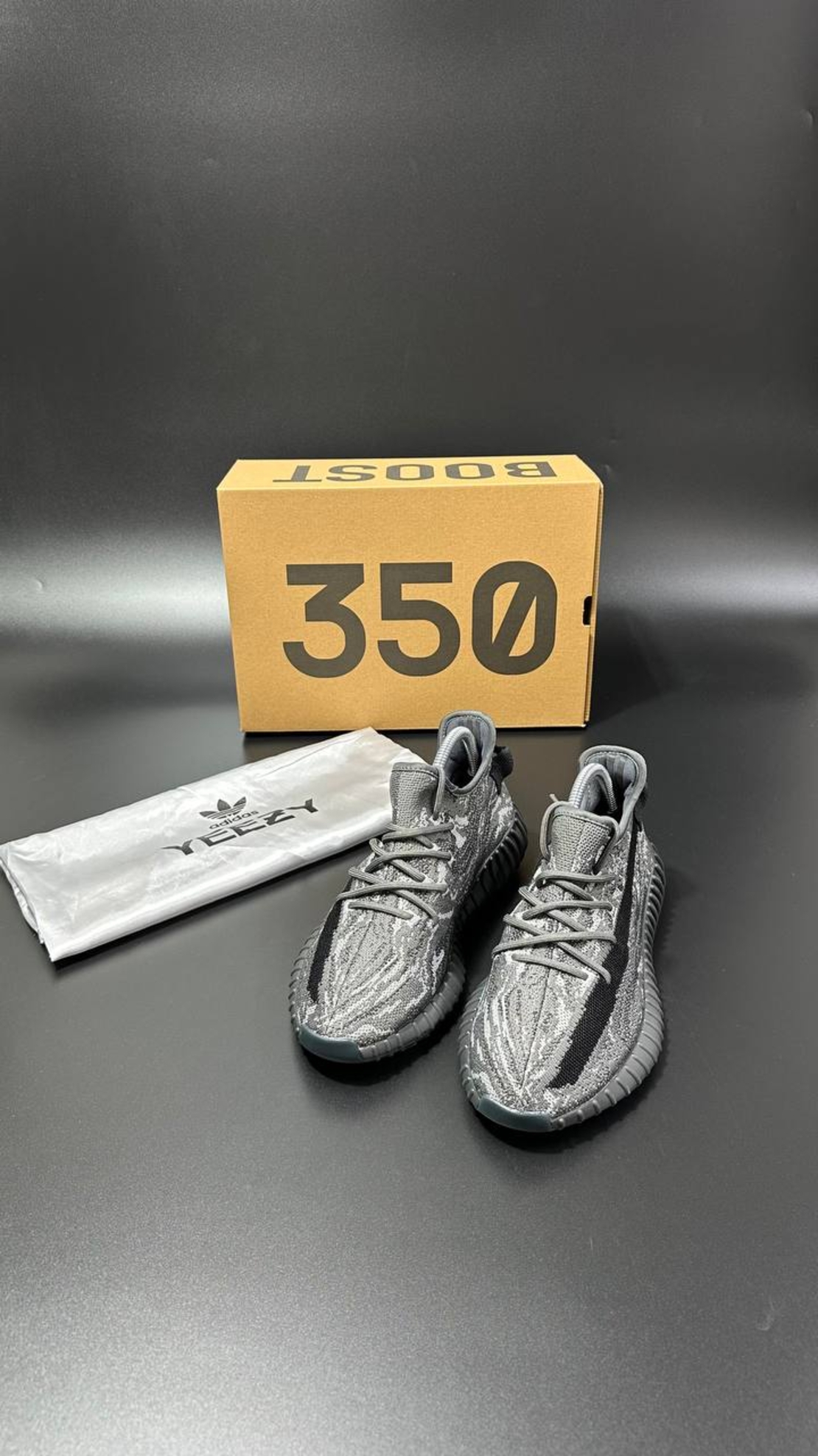 Adidas Yeezy Boost 350 V2 