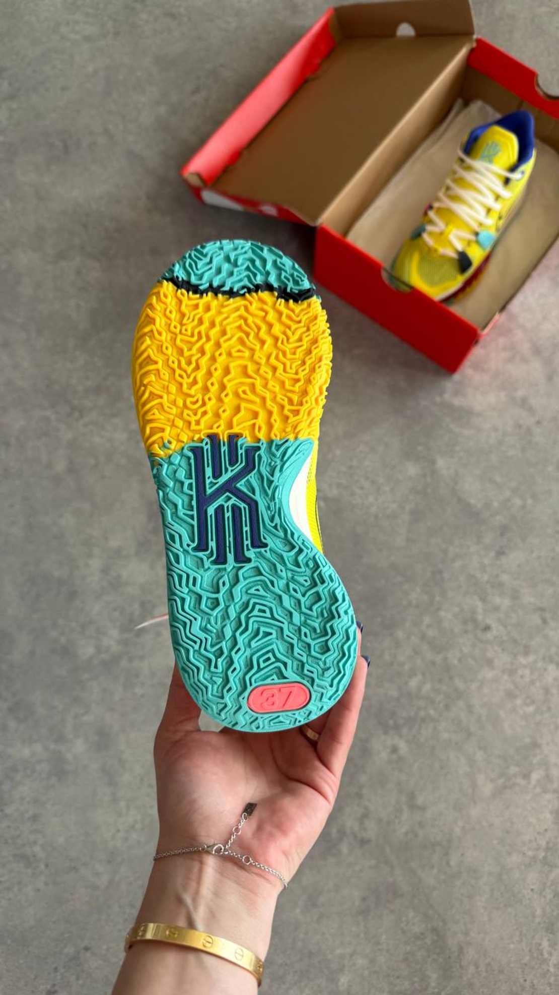 Nike Kyrie 7 
