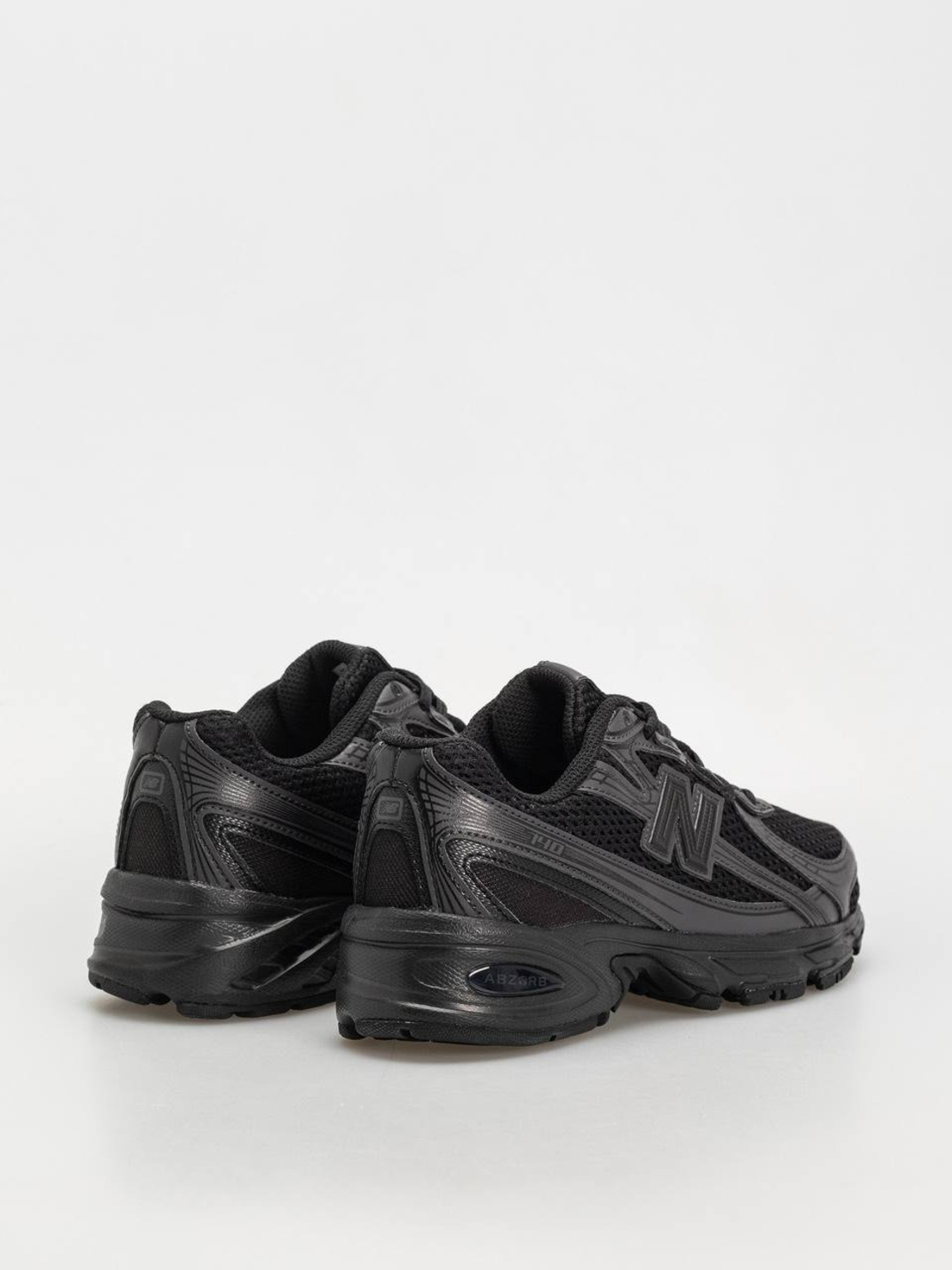New Balance 740 