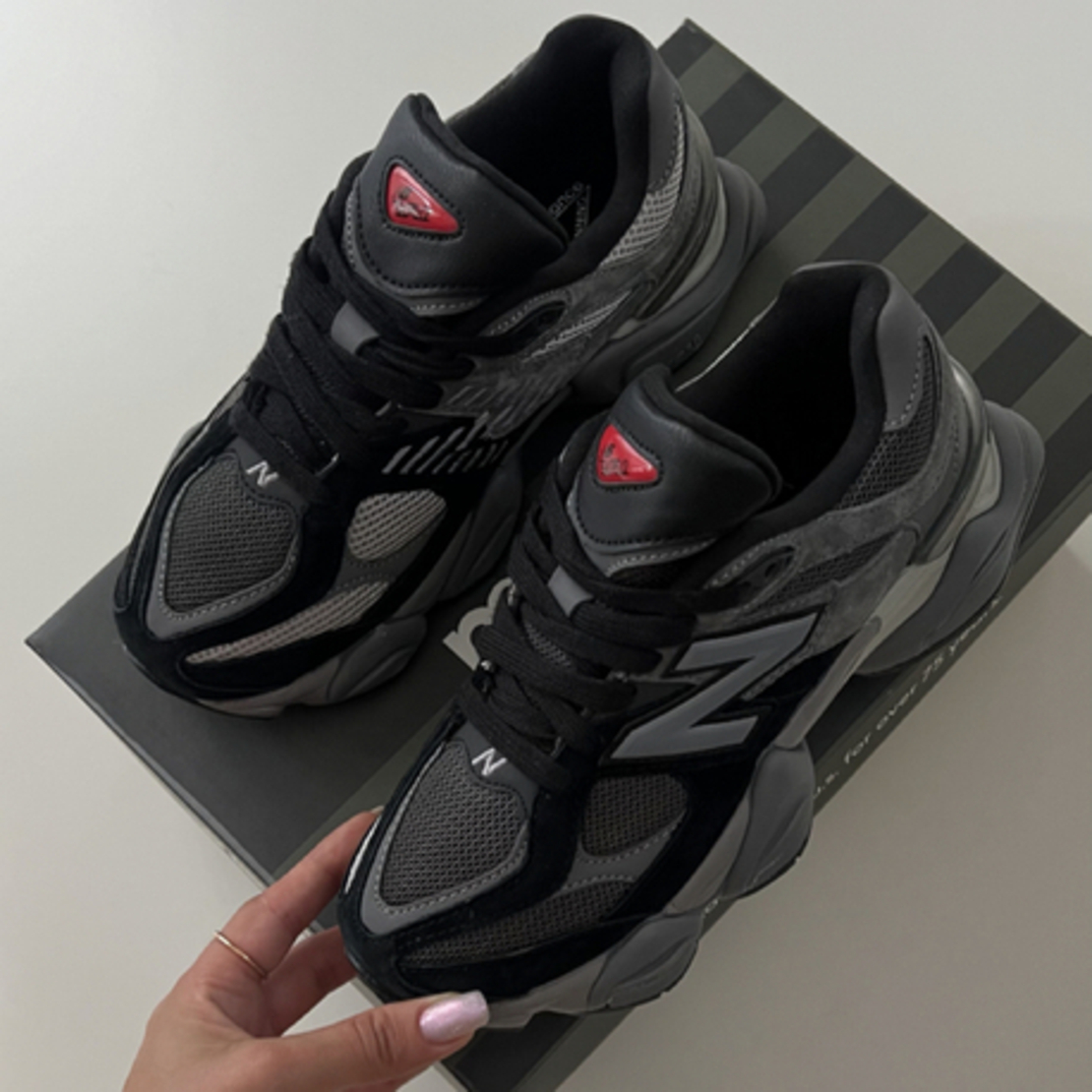 New Balance 204L Cream