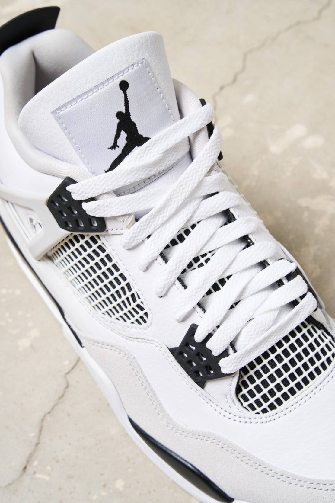 AİR Jordan 4 Retro “MİLİTARY BLACK” (OUTLET)