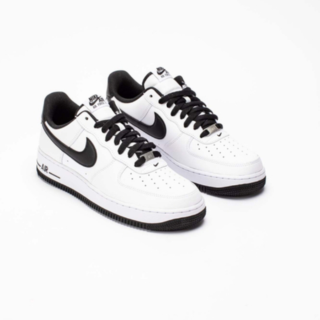 Air Force 1 07 “Black & White”