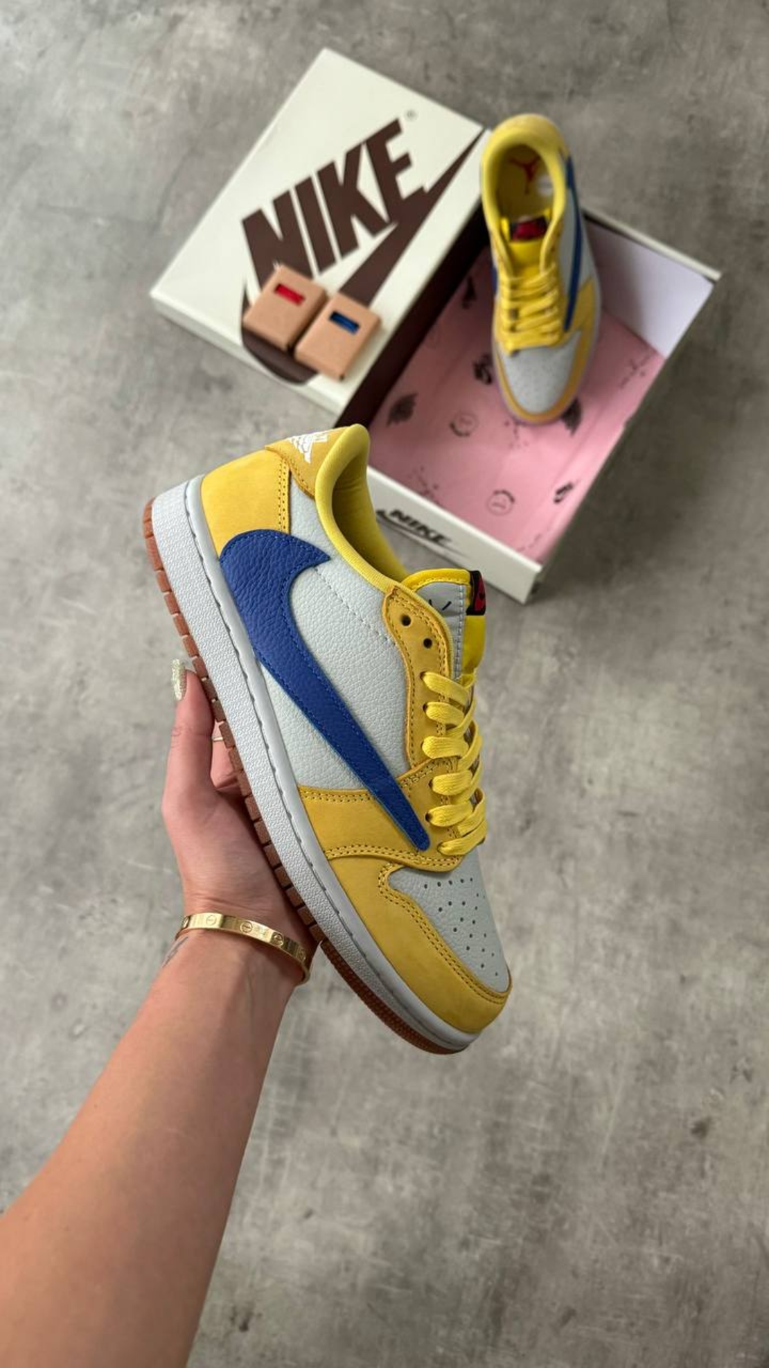 Air Jordan 1 Low Travis Scott “Canary”