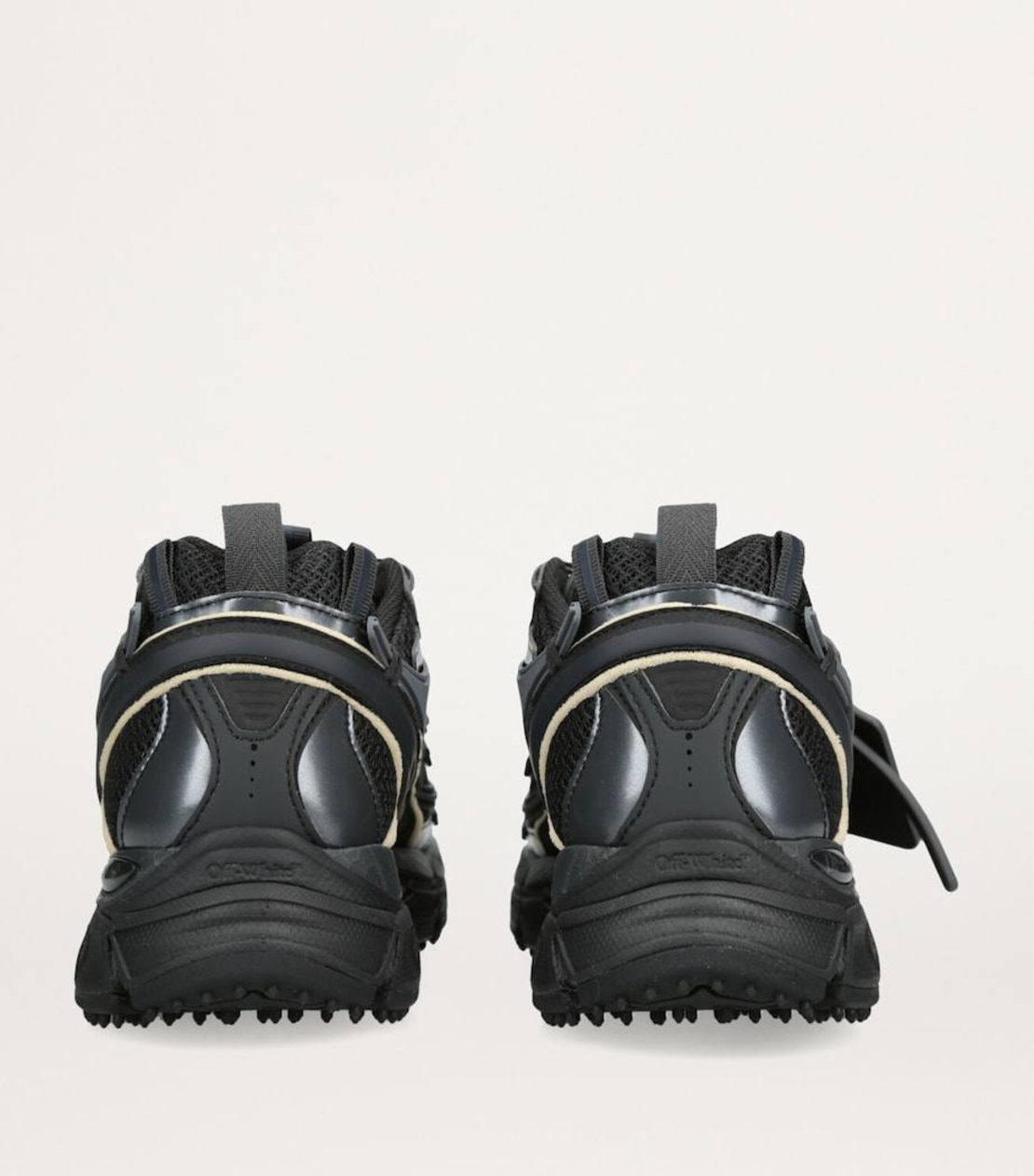 OFF-White Be Right Back “All Black”