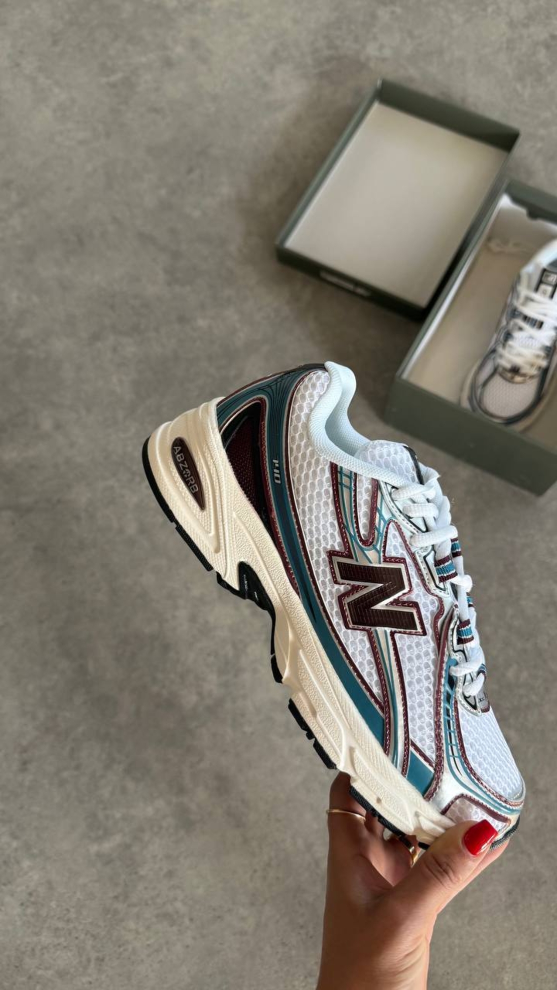 New Balance 740 “Sea Salt Plum Brown”