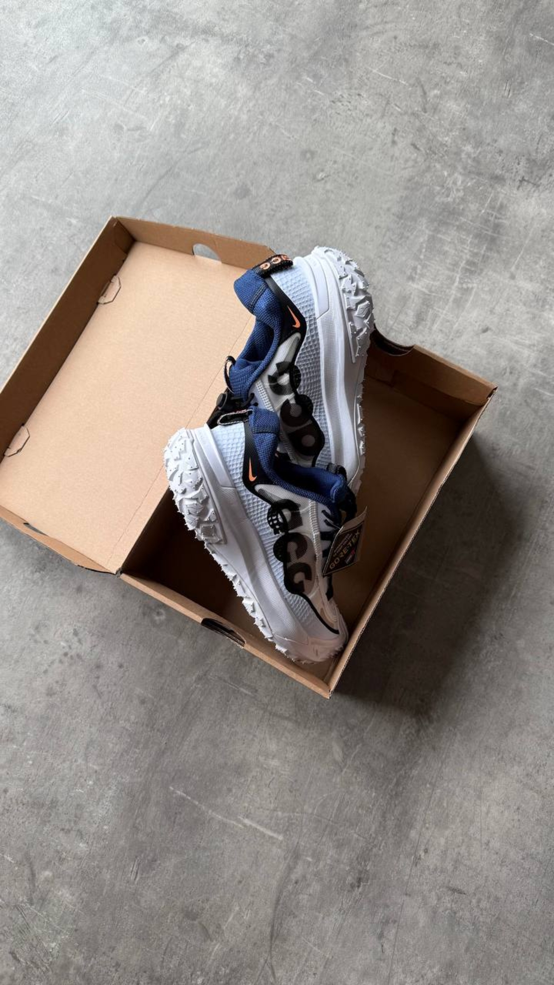 Acg Mountain Fly 2 Low “White Navy”