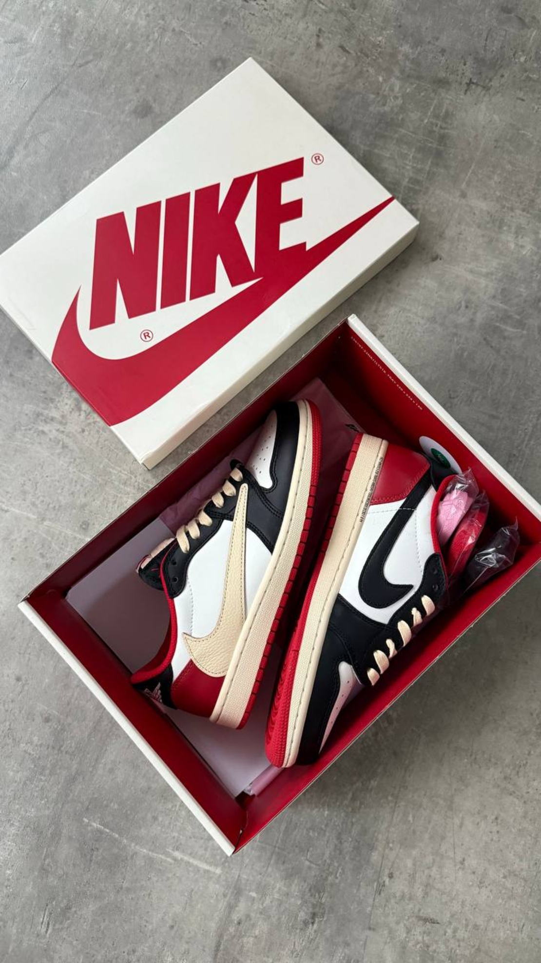 Travis Scott X Air Jordan 1 Retro Low “Black & Red”