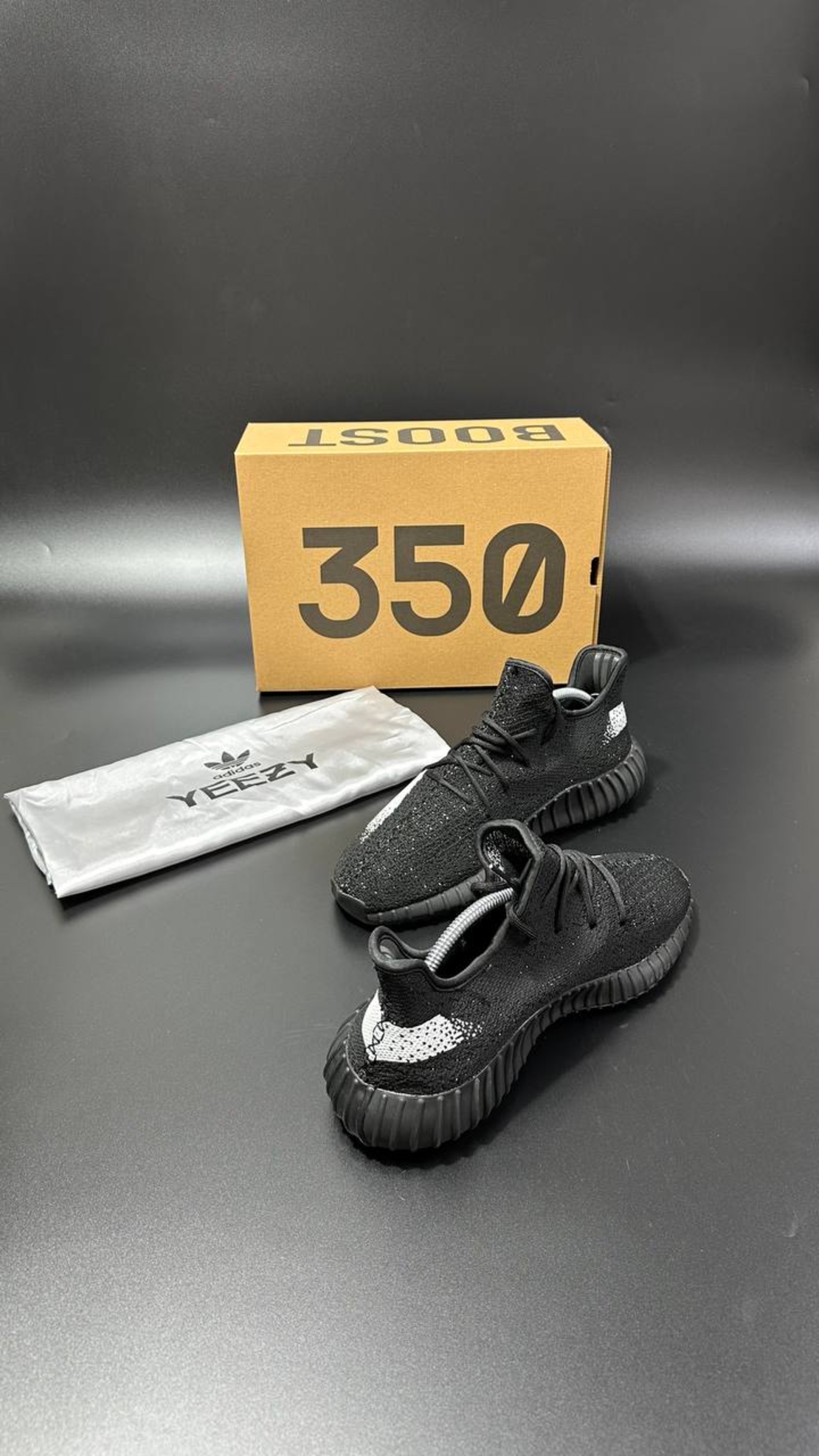 Adidas Yeezy Boost 350 V2 
