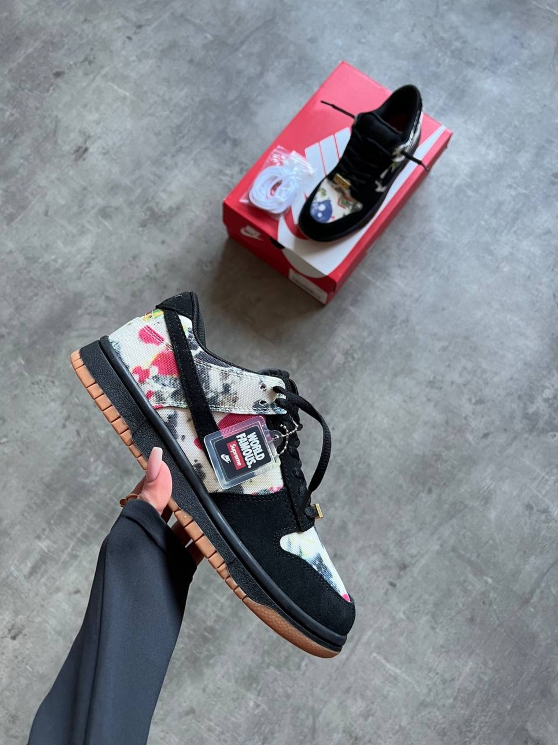 Supreme x Nike SB Dunk Low