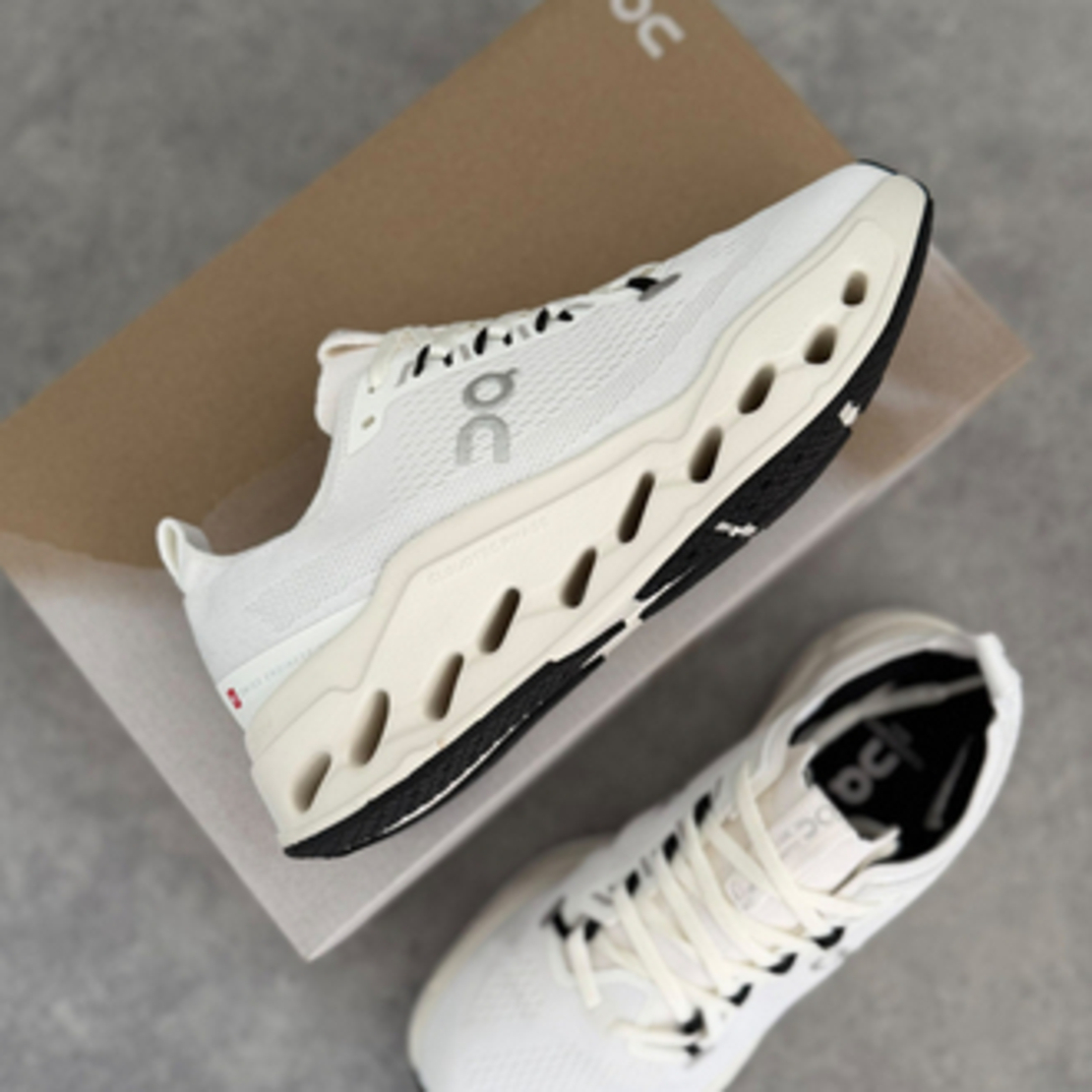 On Running Cloudsurfer Max "All White"