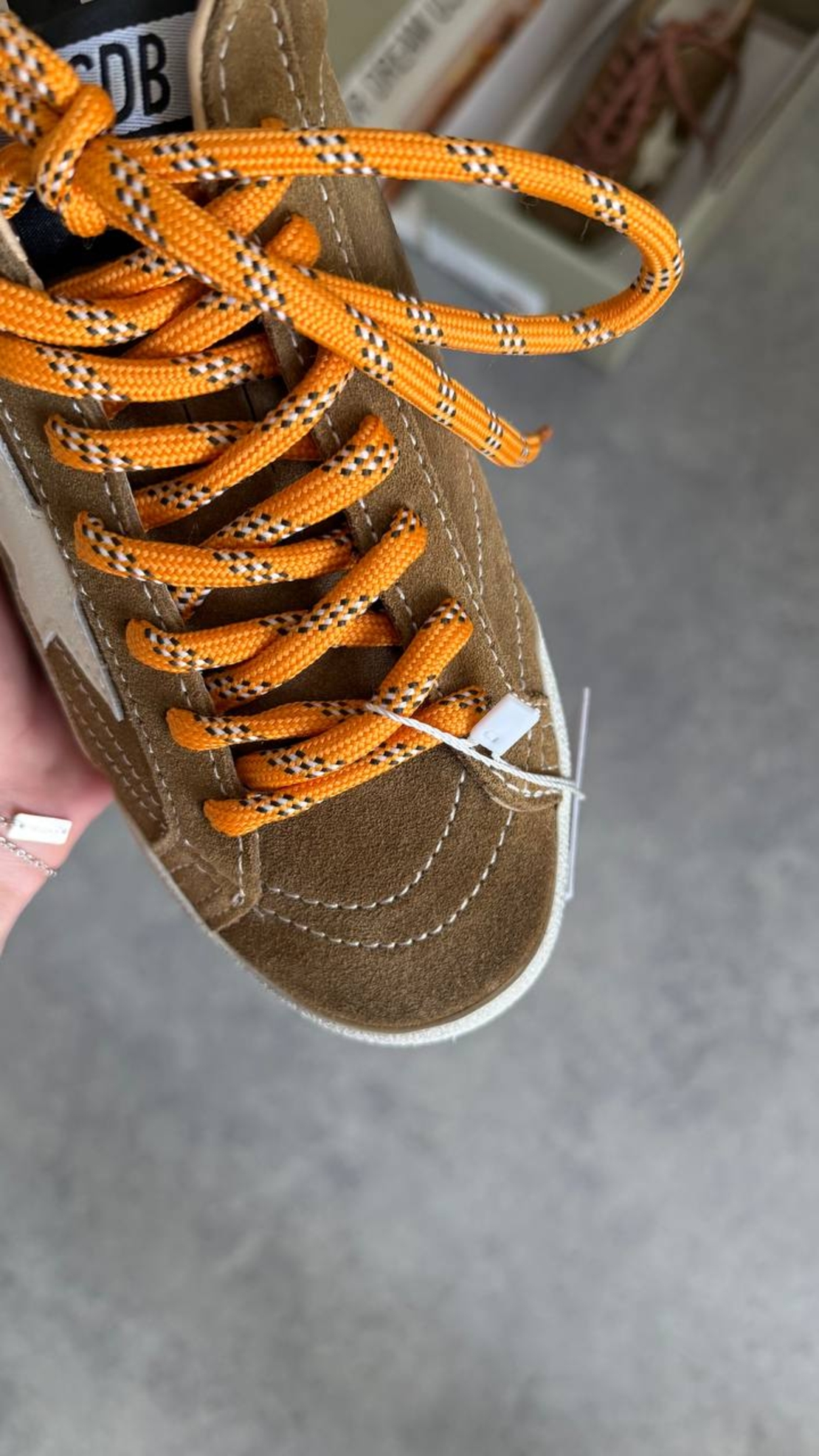 Golden Goose Ball Star Suede – Brown / White Star