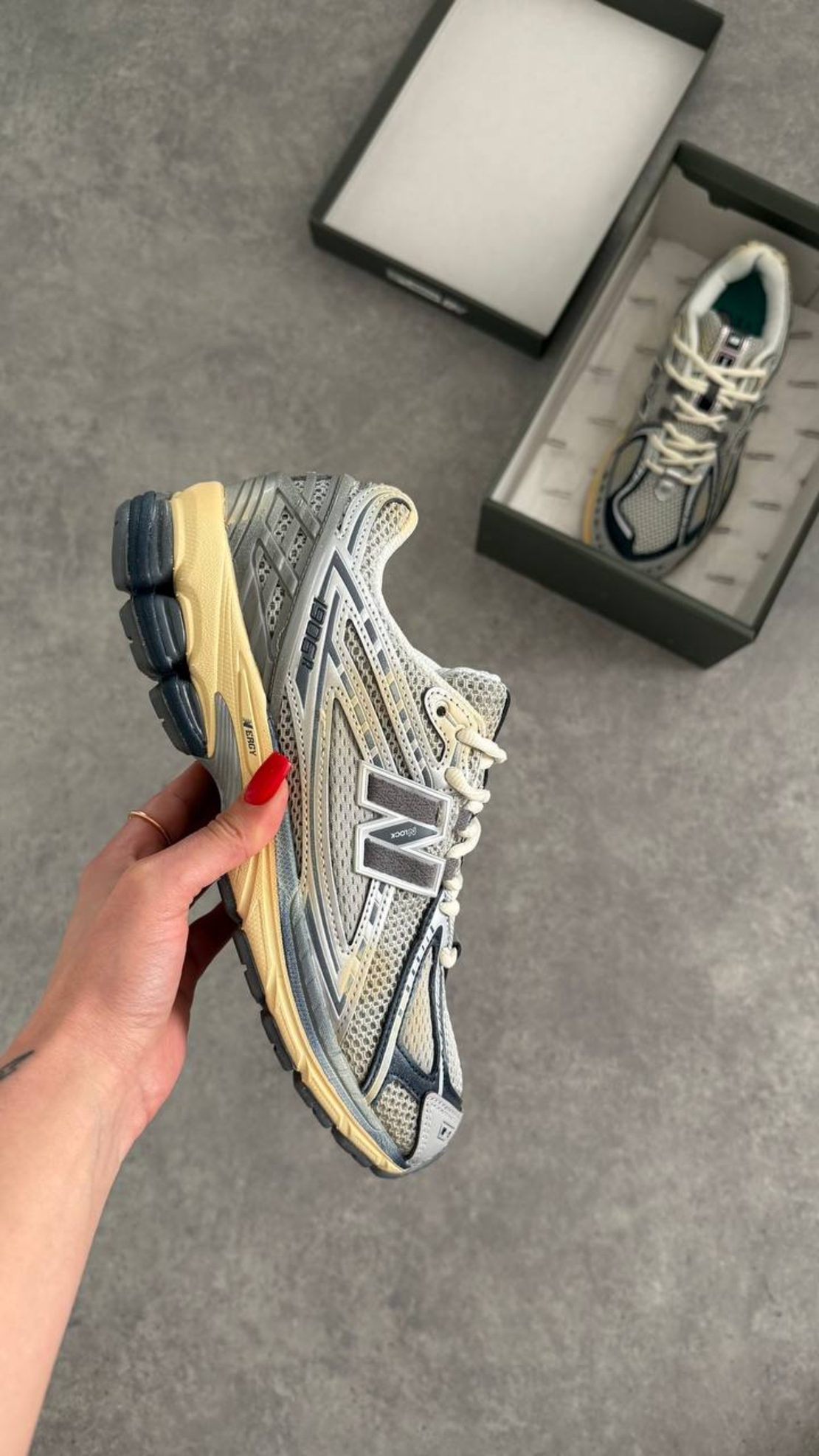 New Balance x thisisneverthat 1906R