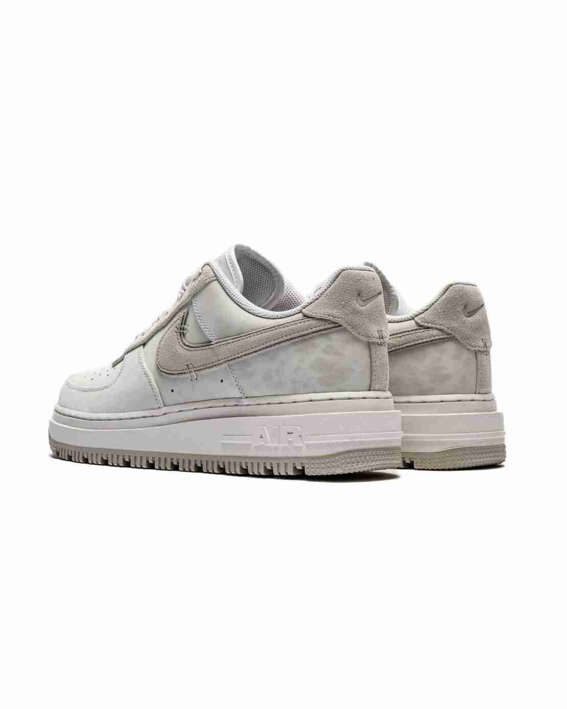 Air Force 1 Luxe “SUMMİT White”