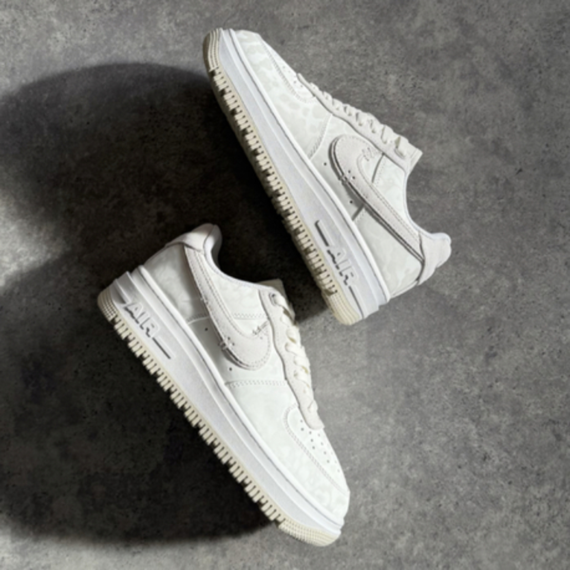 Nike P-6000 Obsidian Summit White