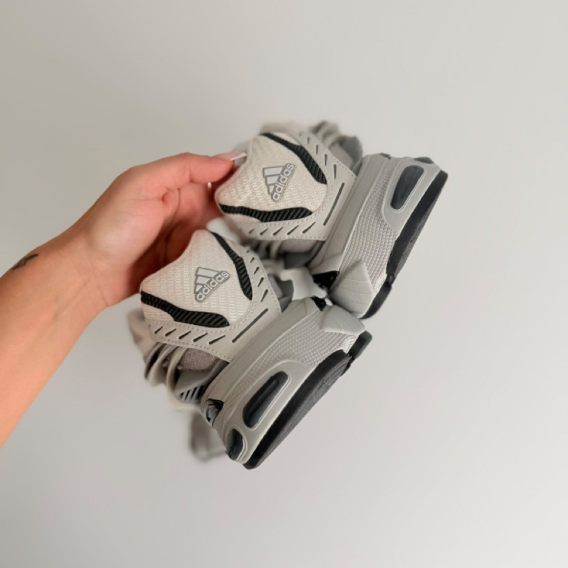 Pharrell Williams x adidas Adistar Jellyfish 
