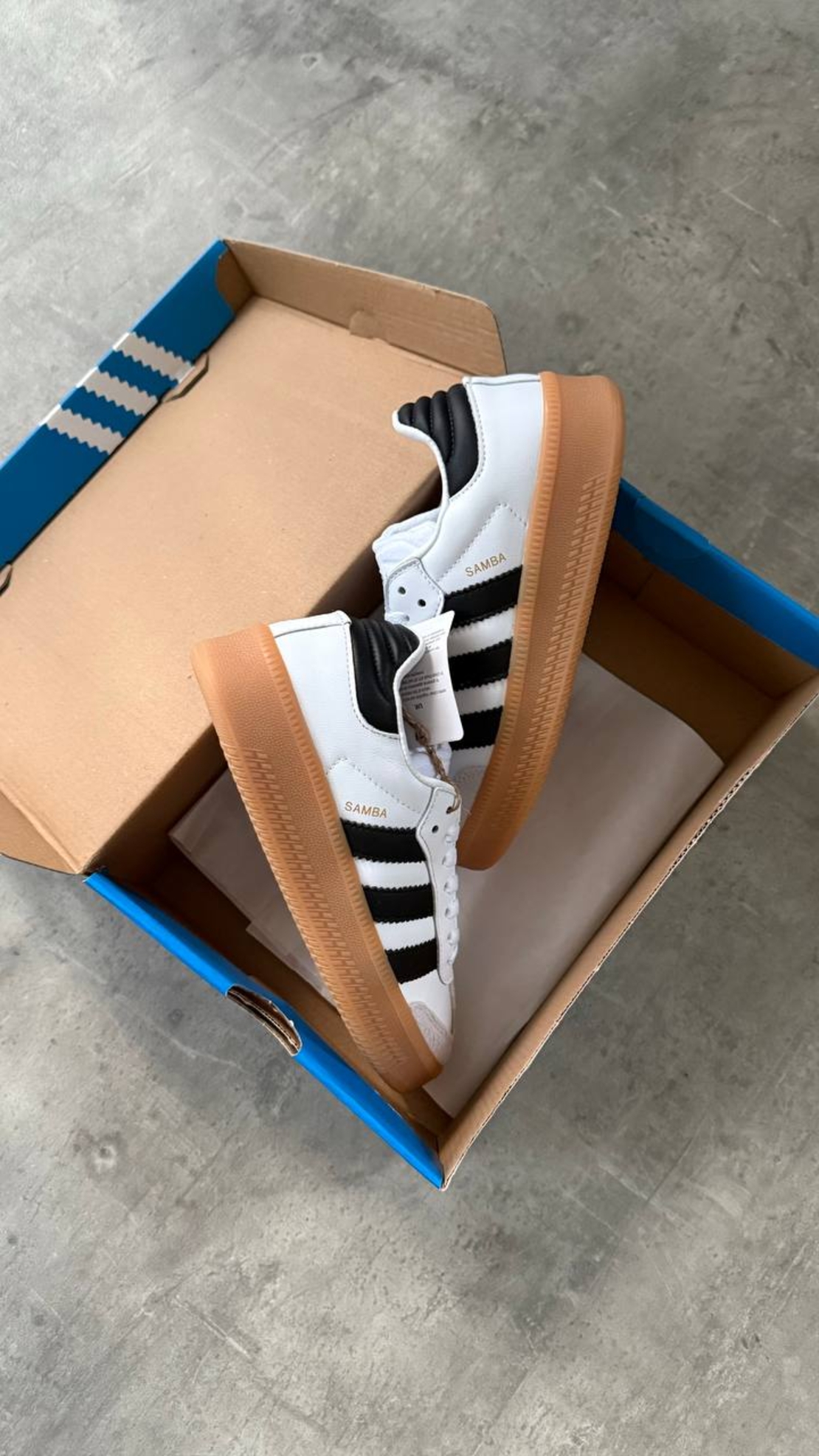 Samba XLG “White & Black''