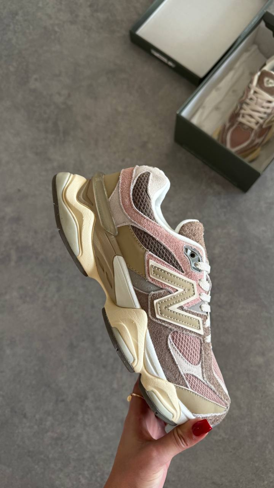 NEW BALANCE 9060 LANDSLIDE MUSHROOM