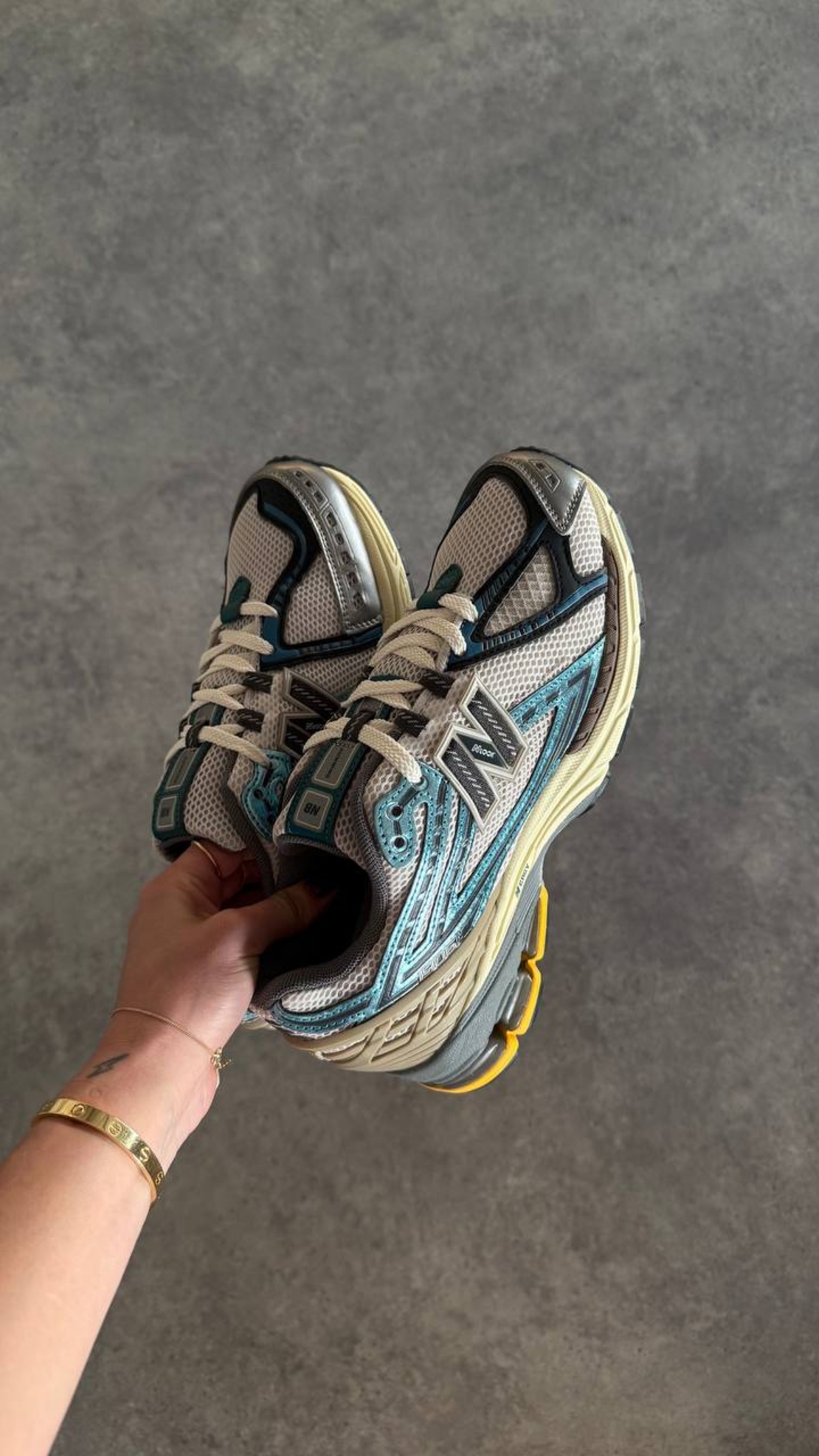 New Balance 1906R 