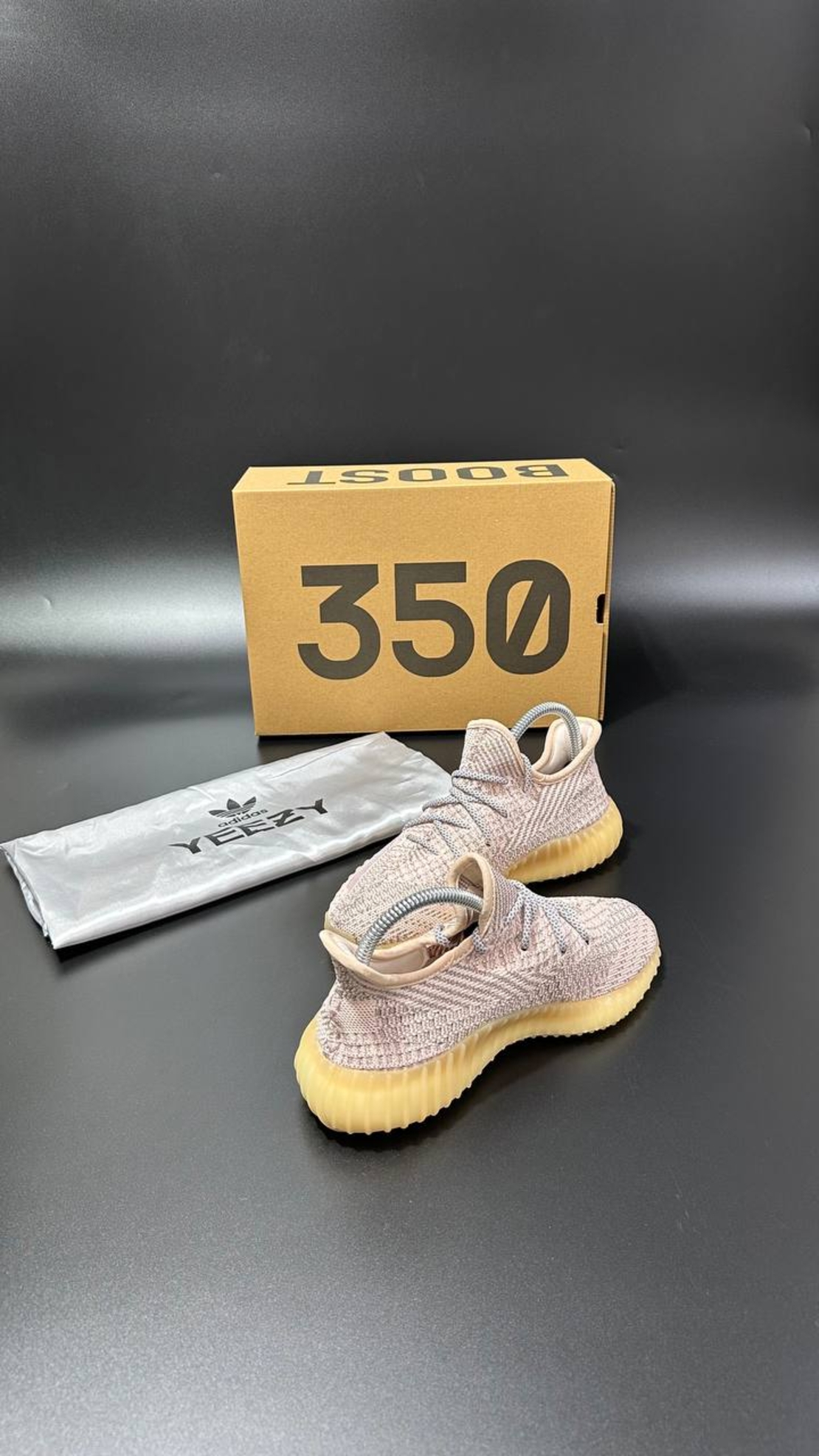 Adidas Yeezy Boost 350 V2 