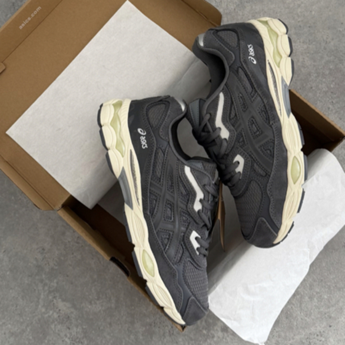 Gel Nyc Carrier Grey