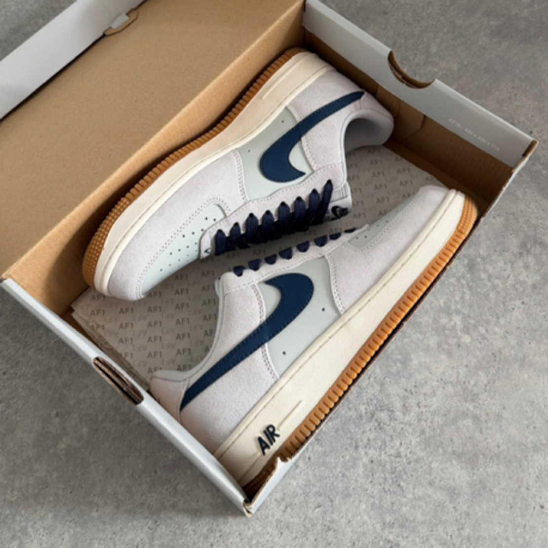 Nike Air Force 1 '07 LV8 'Light Smoke Grey'