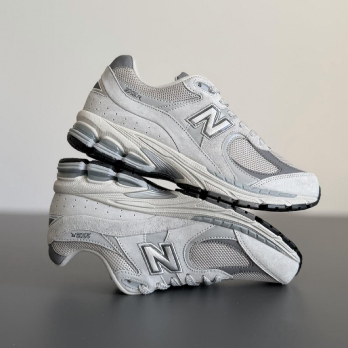 New Balance 2002r "Grey"