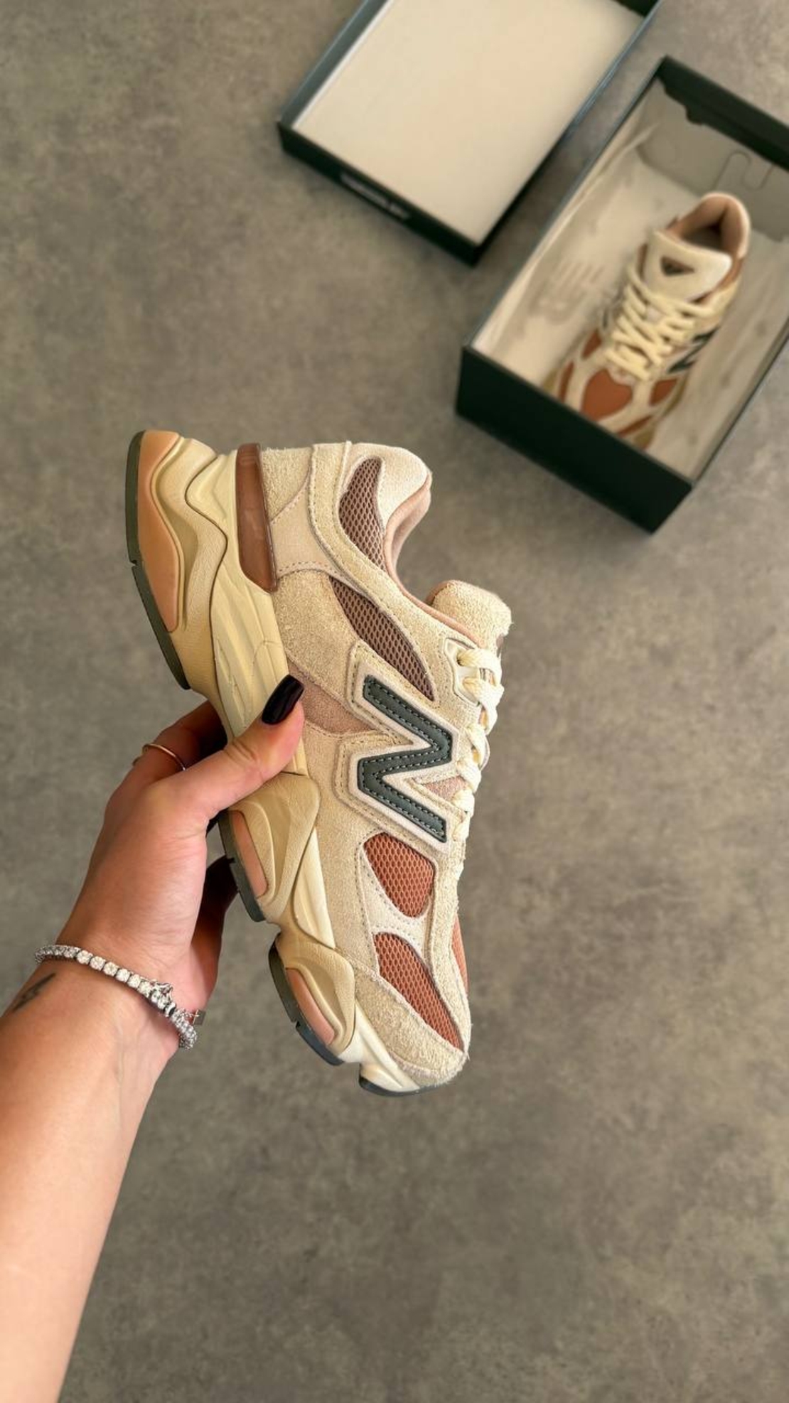 New Balance 9060 “Flat Taupe Light Sparrow”